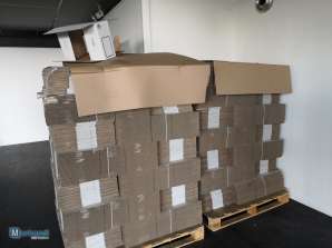 Оптовые поддоны: 525 перерабатываемых белых картонных коробок на поддоне – всего 3150 коробок
