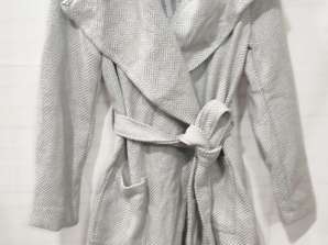 Paltoane de brand pentru femei Lot asortat de iarna Diverse modele disponibile REF: 1617