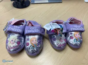 Pantuflas de niña de Frozen moradas/azules.