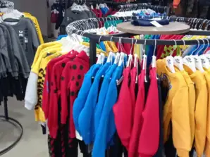 Hochwertig sortierte Kinderbekleidung für den Einzelhandel: 0-16 Jahre, 4500 Stück verfügbar