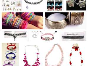 Verschiedene Modeschmuck Palettenverkauf 2022: Halsketten, Ohrringe, Ringe, Armbänder, Anhänger & mehr