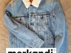 Levi's Missy Jeansjacken - 24 Stück gefüttert - Diese Jacken sind aus hochwertigem Denim gefertigt und