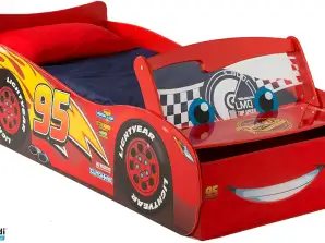 Cama infantil para niños en el diseño de Lightning McQueen de Disney Cars con espacio de almacenamiento y parabrisas iluminado