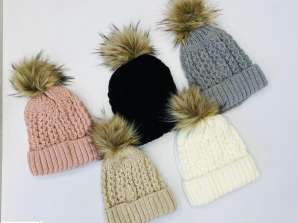 Pălărie de damă cu pompom - Model 1 - Toamna/iarna - NOU