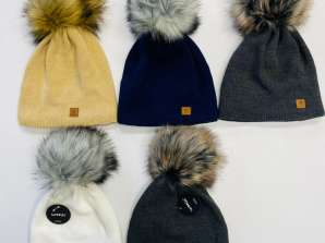 Дамска шапка с помпон - Цветове - с полар - есен/зима