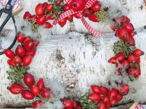 20 napkins 33 x 33 cm Wreath of Rose Hips Christmas