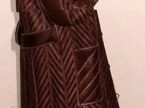 Nappalan / lampaannahkainen takki, joka on kasvatettu (lampaannahan sisällä, nahan ulkopuolella), valmistettu espanjalaisista merinosnahoista
