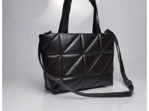 Дамски чанти с модерно докосване и отлична изработка на разположение за търговия на едро.