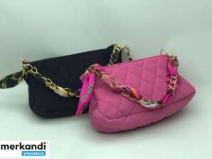 Groothandel in dameshandtassen met verschillende kleur- en modelvariaties.