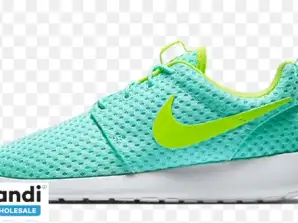 Běžecké boty Nike Roshe Run a boty do tělocvičny – zbrusu nové s cenou krabice a visačky, dostupné ve