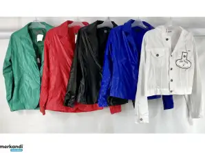 30 шт. женские куртки различных моделей и размеров одежда женская одежда, остатки в рознице поддоны