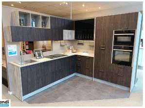 Cozinha equipada com eletrodomésticos incluídos Display modelo ...