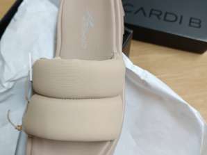 Reebok nieuwe Cardi Slide slippers voor de zomer, 54 stuks beschikbaar, geen defecten