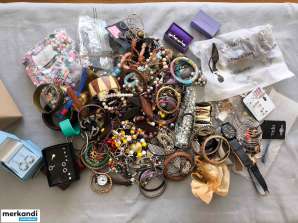 Jewelry and costume jewelry sets packed in 4kg each