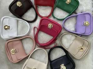 Women's handbags for wholesalers, fashionable models with beautiful designs.