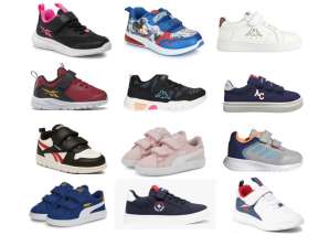 Lote de zapatos para niños - Adidas / Puma / Kappa / Reebok ... 155 pares