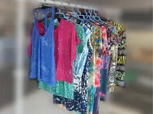 Lot van 50 stuks. items, voornamelijk dameskleding, 90% van de partij bestaat uit items voor het zomerseizoen