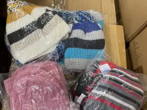 Hats, caps, knitted hats, baseball caps, scarves, bucket hats