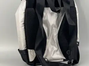 Gopro Gri-Siyah markasının sırt çantası.