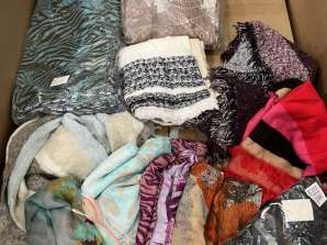 Scarves - accessories - fashionable, timeless colours - approx. 2000kg