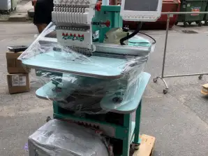 Una macchina da cucire completa ad alta tecnologia. tutto nuovo in ottime condizioni