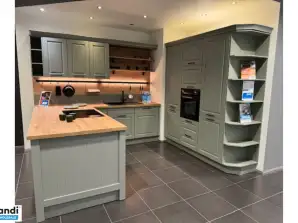 Virtuves komplekts ar ierīcēm Displejs Model 1 vienība