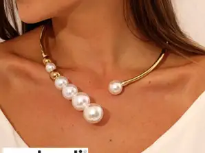 Trendy Accessories: Secret Memento necklace