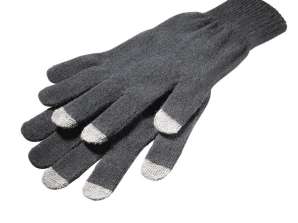 Gants tactiles pour smartphone noir gris : accessoires pratiques pour l’utilisation de l’écran tactile