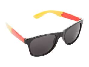 Слънчеви очила Mundo в ярки цветове – стилни и защитни