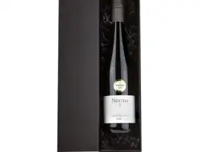 Elegant gift set: White wine in a black box – Stylish and sophisticated