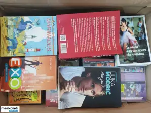 Pallet of books in French - Bookstore surstock in France