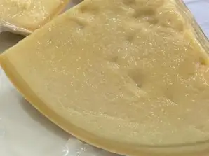 WE HAVE VACUUM-PACKED PARMIGIANO REGGIANO PDO IN 5KG SLICES