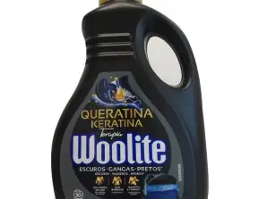 Woolite nestemäinen pesuaine 30 annosta 1,65 L. Tummat vaatteet ja farkut.