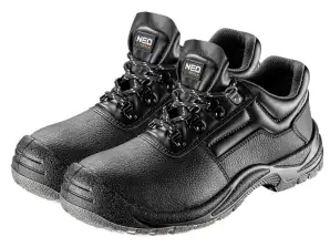 Professional shoes O2 SR FO. leather. size 40. CE