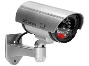 CCTV megfigyelő kamera másolata. elem működtetésű. ezüst.