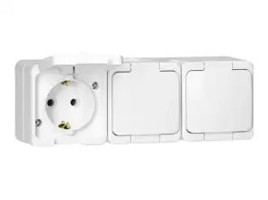Trippeluttak 3x 2P Z SCHUKO sprutsikker med lokk i farge IP44. SMART. hvit