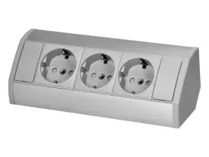Bútoraljzat 3x2P Z Schuko, szürke-ezüst