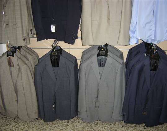 Max Mara, Pinko, Miss Miss, Liu Jo, etc. Markenmode für Damen und Herren Stocklot