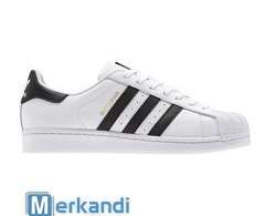 „Adidas“ prekės ženklo batų paketas