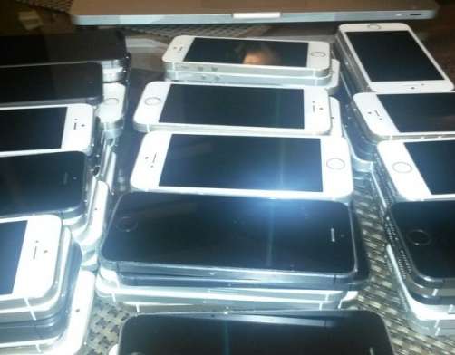 Apple Iphone 5S//6/6s/7 reconditioned девять