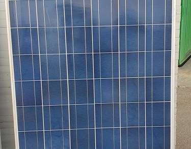 Paneles solares fotovoltaicos usado.
