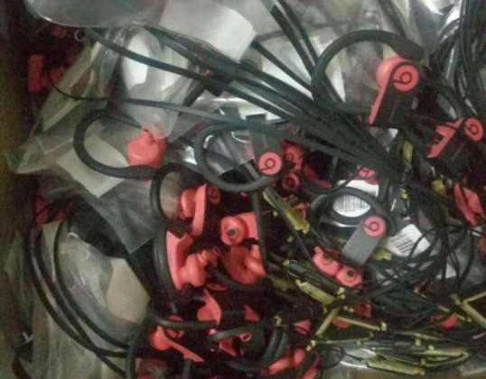 Nowe bezprzewodowe słuchawki Powerbeats 3 luzem ze wszystkimi akcesoriami