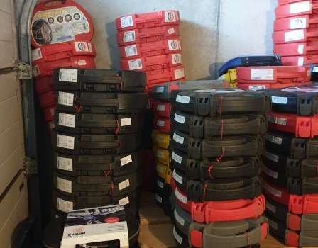 Snow chains Pewag 470 sets new