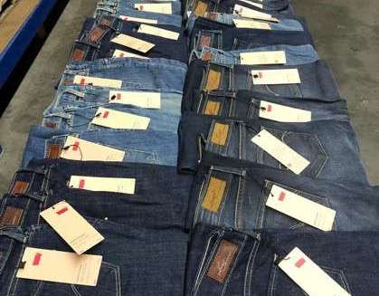 Levis teksapükside jäänuste hulgimüük