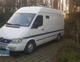 Ambulance (omgebouwd tot stacaravan) - (MB, Sprinter 903)