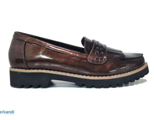 Лаковые женские туфли Brown Sprox с бахромой