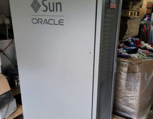 Sun Oracle -palvelinkaapin tallennustila 72 TB UUSI 18 x 4 TB HDD