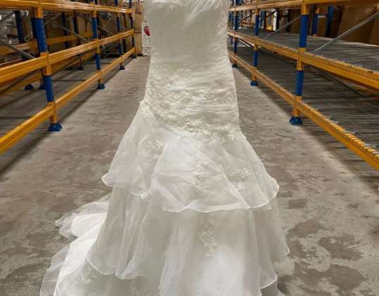 Brautkleider von Pronuptia Paris, 60 Stück, neuwertiger Zustand