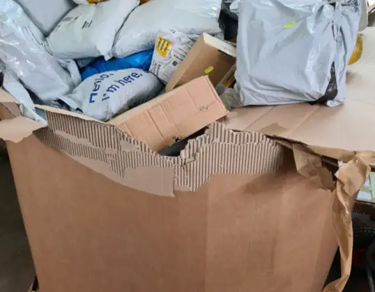 NIEUW ca. 400 stuks - niet-bezorgde pakketten, fouten op etiketten