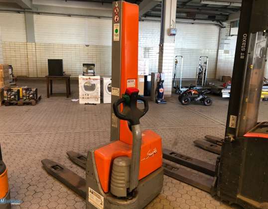 Auktion: Elektro-Gehhubwagen (Steinbock Boss, EMC 10G-117-156E)